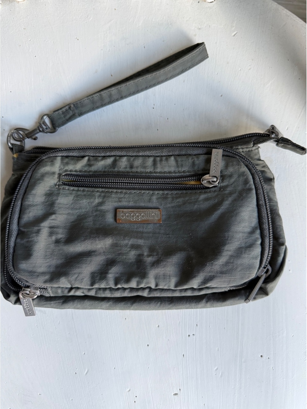 Baggallini Gray Wristlet Organizer with Yellow Interior